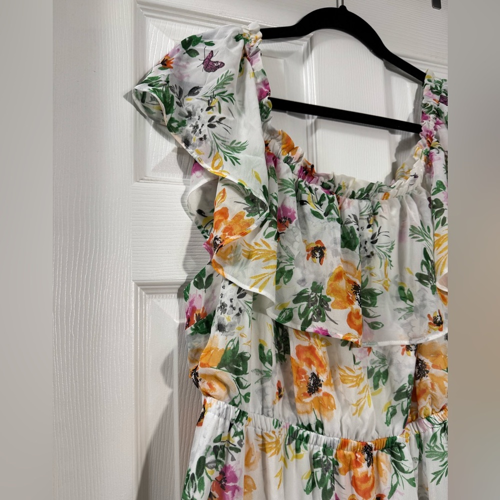 Torrid Floral Off-Shoulder Maxi Dress in White 2X - Picture 5 of 9